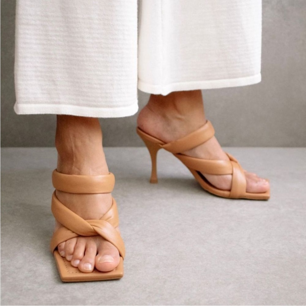 ALOHAS Amaretto mules twist strap leather heels sandals in camel brown size 10 - Picture 3 of 16